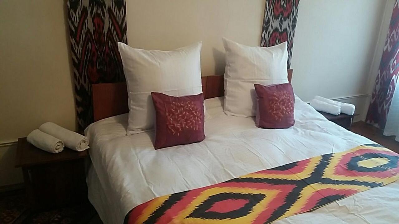 Umarxon Hotel Бухара Екстериор снимка